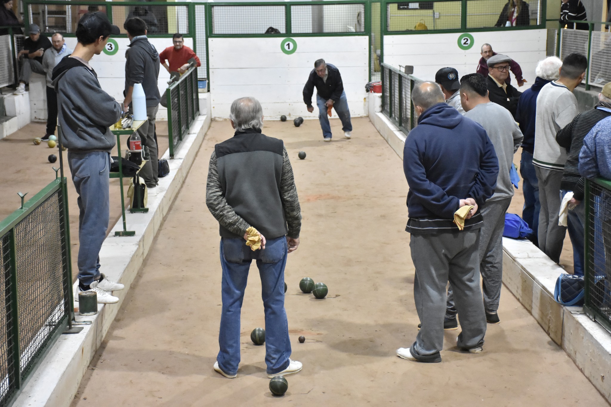 TORNEO DE BOCHAS POR TRIO A LA BOLSA