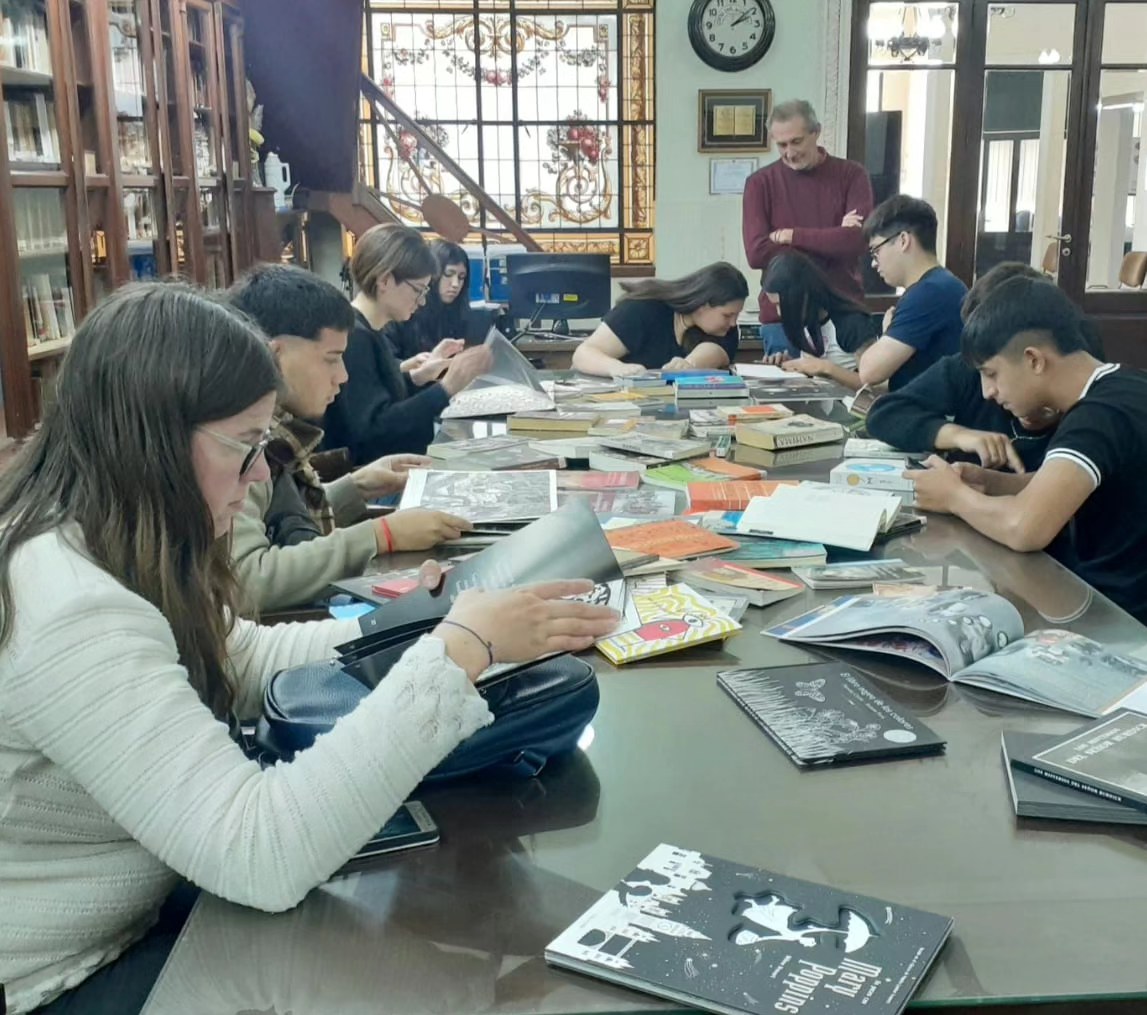 ¡MÁS VISITAS EN NUESTRA BIBLIOTECA!